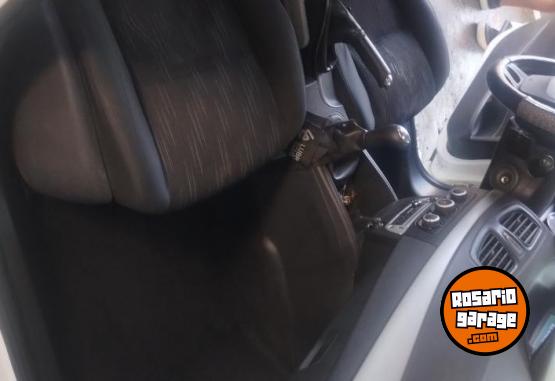 Autos - Renault Fluence confort plus 2014 Nafta 143000Km - En Venta