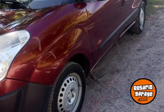 Utilitarios - Fiat doblo cargo active 2014 Nafta 118000Km - En Venta