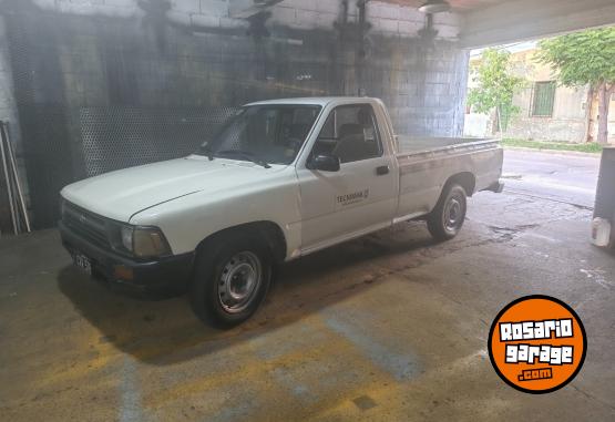 Utilitarios - Toyota Hilux 4x2 1999 Diesel 412000Km - En Venta