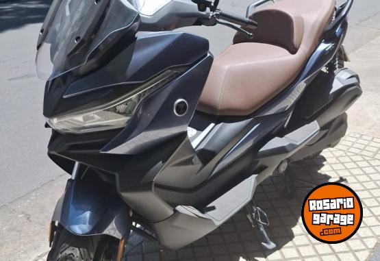 Motos - Voge SR4 MAX PRO 2024 Nafta 9400Km - En Venta