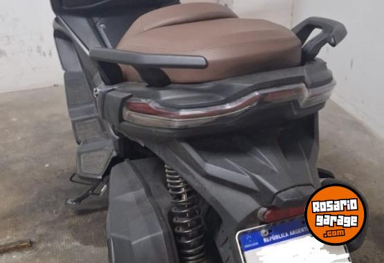 Motos - Voge SR4 MAX PRO 2024 Nafta 9400Km - En Venta