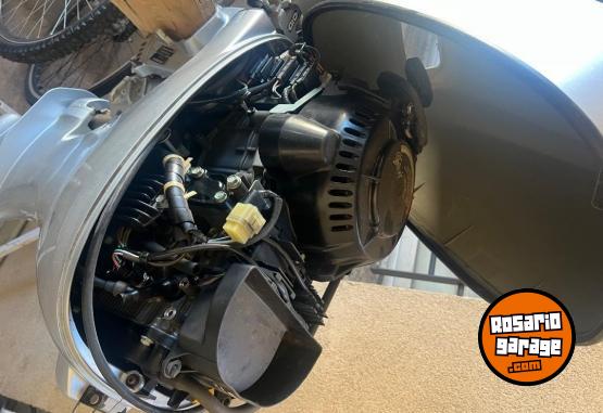 Otros (Náutica) - Motor honda 20hp 4 tiempos fuera de borda. - En Venta