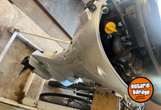 Otros (Náutica) - Motor honda 20hp 4 tiempos fuera de borda. - En Venta