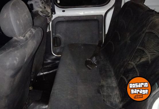 Utilitarios - Renault Kangoo 2014 GNC 111111Km - En Venta