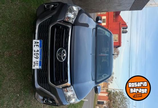 Camionetas - Toyota Hilux Srv 2020 Diesel 90000Km - En Venta