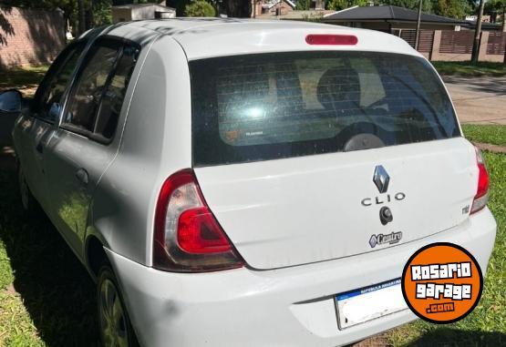 Autos - Renault clio 5 P confort 2016 Nafta 104000Km - En Venta