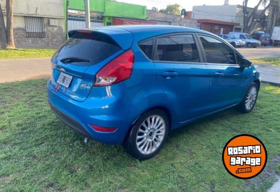 Autos - Ford Fiesta kinetic 2015 GNC 115000Km - En Venta