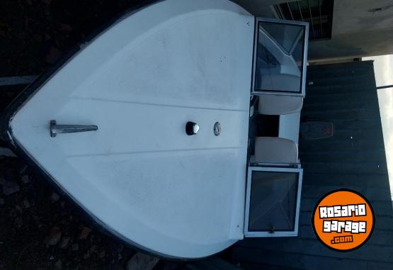 Embarcaciones - Lancha con motor 40 Hp - En Venta