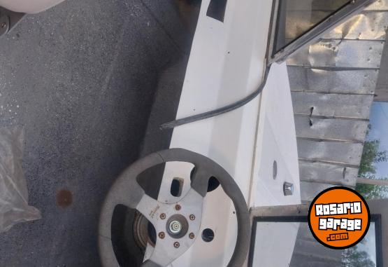 Embarcaciones - Lancha con motor 40 Hp - En Venta