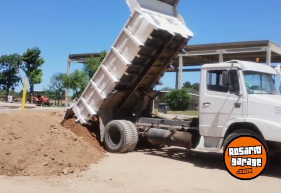 Camiones y Grúas - Mercedes Benz - En Venta