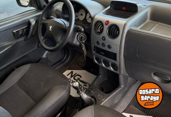 Utilitarios - Peugeot Partner Furgon 2017 Diesel 150000Km - En Venta