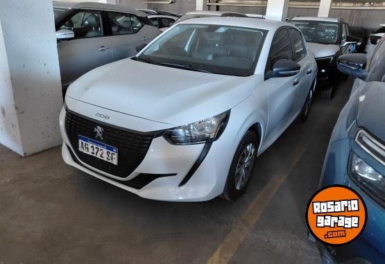 Autos - Peugeot 208 LIKE 2023 Nafta 45000Km - En Venta