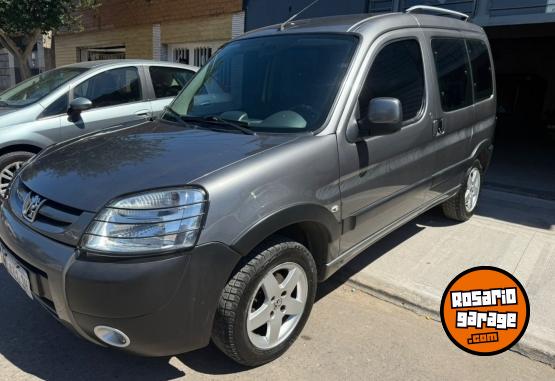 Utilitarios - Peugeot Partner patagonica 2017 Diesel 117000Km - En Venta
