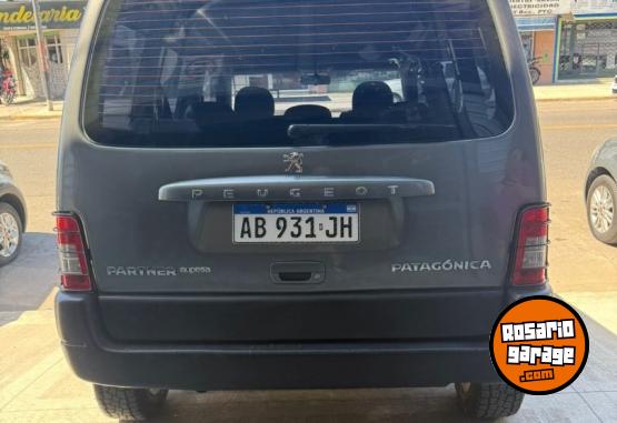 Utilitarios - Peugeot Partner patagonica 2017 Diesel 117000Km - En Venta