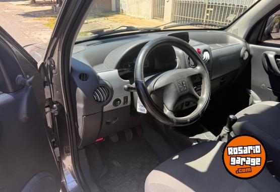 Utilitarios - Peugeot Partner patagonica 2017 Diesel 117000Km - En Venta