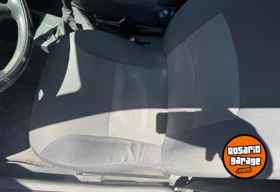 Utilitarios - Peugeot Partner patagonica 2017 Diesel 117000Km - En Venta