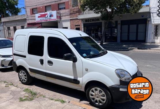 Utilitarios - Renault Kangoo 2011 GNC 201000Km - En Venta