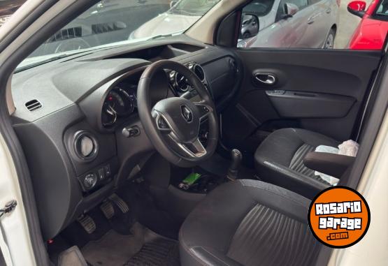 Utilitarios - Renault Kangoo II Express Emotion 2021 GNC 133000Km - En Venta
