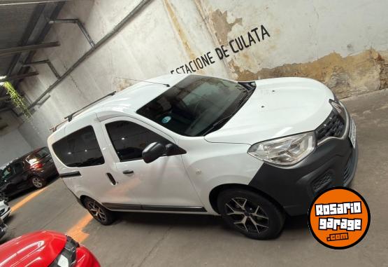 Utilitarios - Renault Kangoo II Express Emotion 2021 GNC 133000Km - En Venta