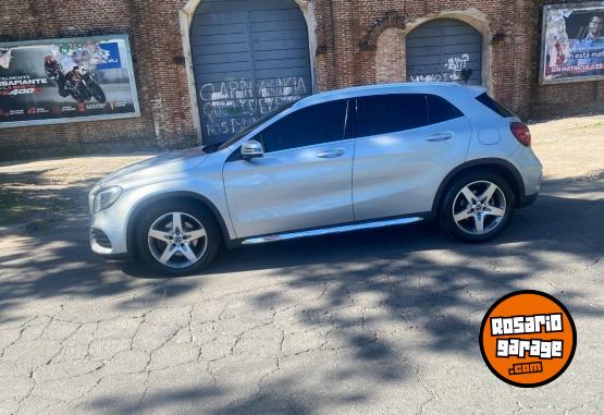Autos - Mercedes Benz GLA 250 4MATIC 2018 Nafta 59000Km - En Venta