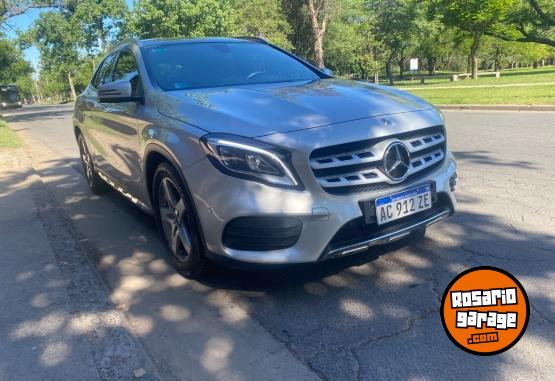 Autos - Mercedes Benz GLA 250 4MATIC 2018 Nafta 59000Km - En Venta