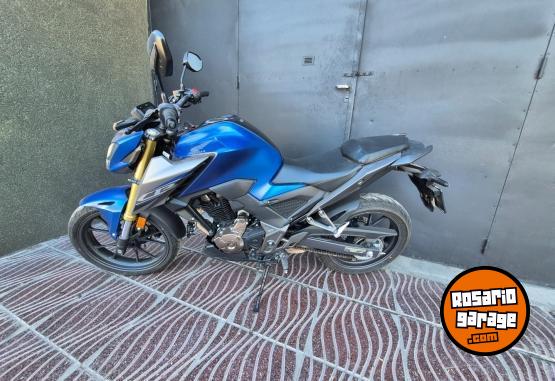 Motos - Honda Twister 300 2025 Nafta 4000Km - En Venta