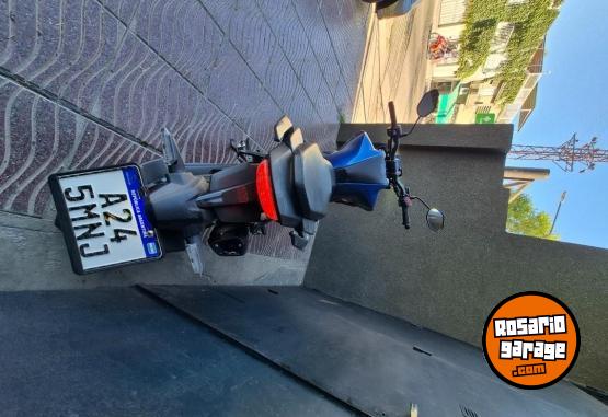 Motos - Honda Twister 300 2025 Nafta 4000Km - En Venta