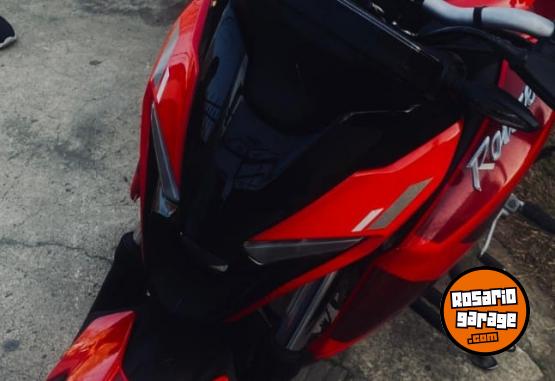 Motos - Bajaj N250 2025 Nafta 2900Km - En Venta