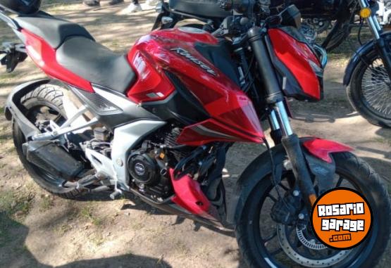 Motos - Bajaj N250 2025 Nafta 2900Km - En Venta