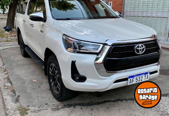 Camionetas - Toyota Hilux SRV 2022 Diesel 75000Km - En Venta