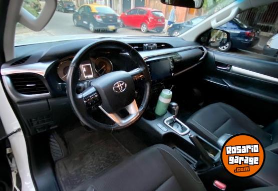 Camionetas - Toyota Hilux SRV 2022 Diesel 75000Km - En Venta