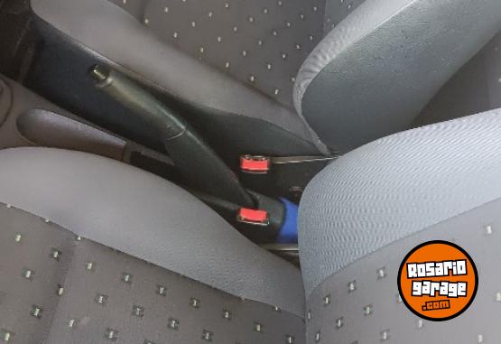 Autos - Volkswagen Polo 2006 GNC 236000Km - En Venta