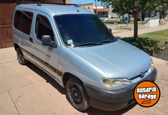 Utilitarios - Peugeot Partner patagnica 2006 Nafta 330000Km - En Venta