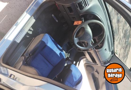 Utilitarios - Peugeot Partner patagnica 2006 Nafta 330000Km - En Venta