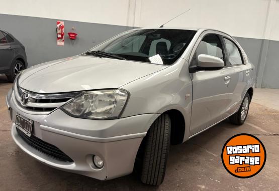 Autos - Toyota Etios Xls 1.5 2014 Nafta 205000Km - En Venta