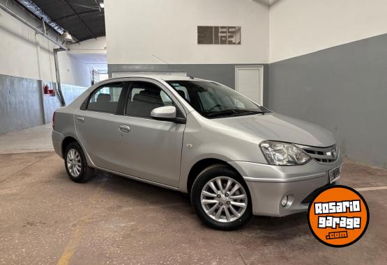 Autos - Toyota Etios Xls 1.5 2014 Nafta 205000Km - En Venta