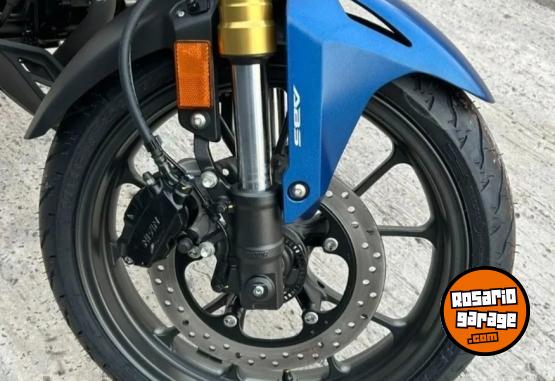 Motos - Honda Honda cb 300 con 300km 2023 Nafta 300Km - En Venta