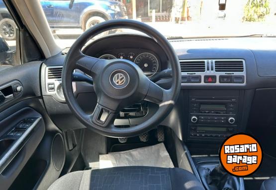 Autos - Volkswagen Bora Trendline 2011 Nafta 142000Km - En Venta