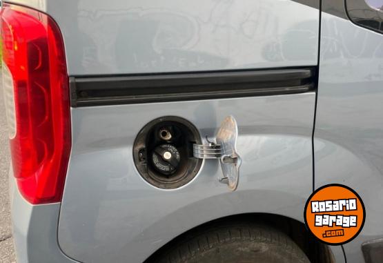 Autos - Fiat 2012, 1.4 8v Dynamic, 5 p 2012 GNC 170000Km - En Venta