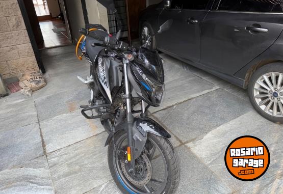Motos - Bajaj Rouser P150 2025 Nafta 4000Km - En Venta