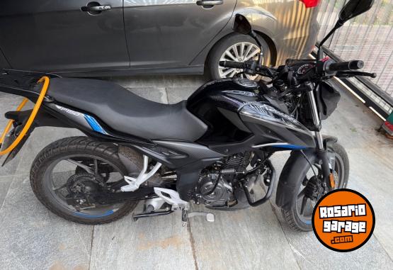 Motos - Bajaj Rouser P150 2025 Nafta 4000Km - En Venta