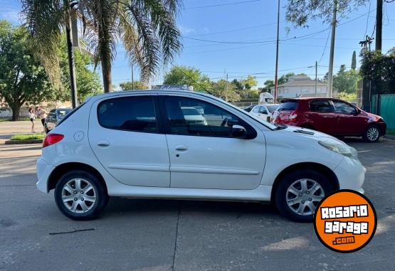 Autos - Peugeot 207 compact XS 1.4 2014 Nafta 86800Km - En Venta