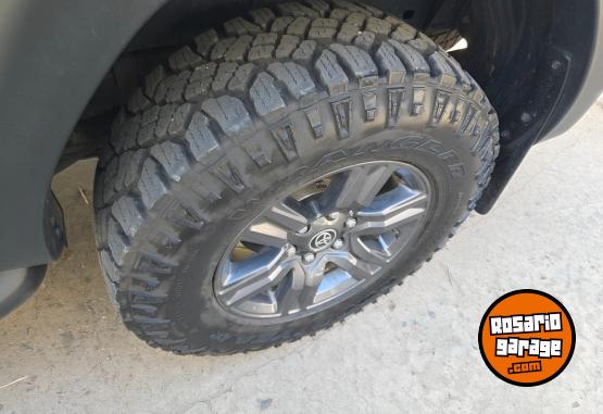 Camionetas - Toyota Hilux 2022 Diesel 93000Km - En Venta