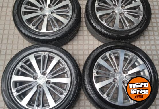 Accesorios para Autos - Llantas 16 Peugeot 208 Originales EXCELENTES con Gomas Seminuevas. $750.000 las 4. NO BAJO PRECIO - En Venta
