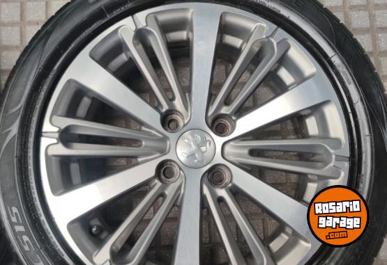 Accesorios para Autos - Llantas 16 Peugeot 208 Originales EXCELENTES con Gomas Seminuevas. $750.000 las 4. NO BAJO PRECIO - En Venta