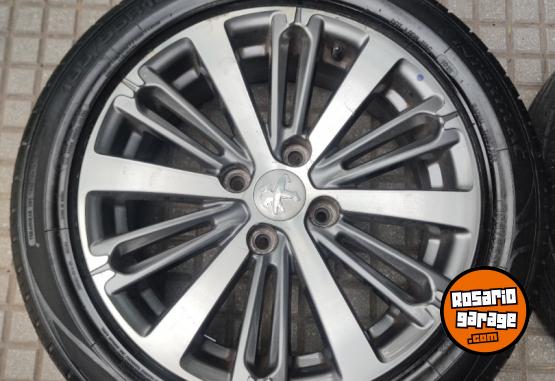 Accesorios para Autos - Llantas 16 Peugeot 208 Originales EXCELENTES con Gomas Seminuevas. $750.000 las 4. NO BAJO PRECIO - En Venta