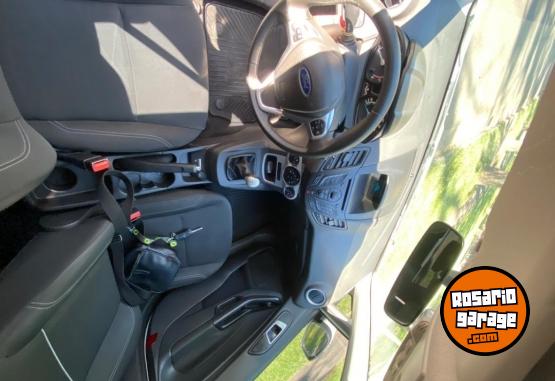 Autos - Ford Fiesta Kinetic SE 2016 Nafta 70000Km - En Venta