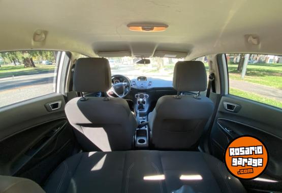Autos - Ford Fiesta Kinetic SE 2016 Nafta 70000Km - En Venta