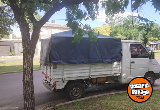 Utilitarios - Renault Rodeo 1999 GNC 111Km - En Venta