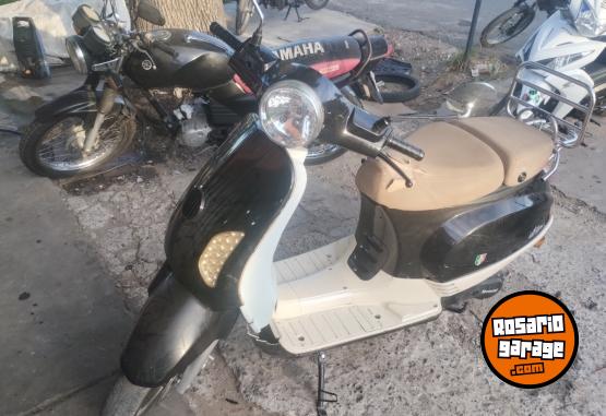 Motos - Motomel Motomel euro strato 150 2023 Nafta 111111Km - En Venta